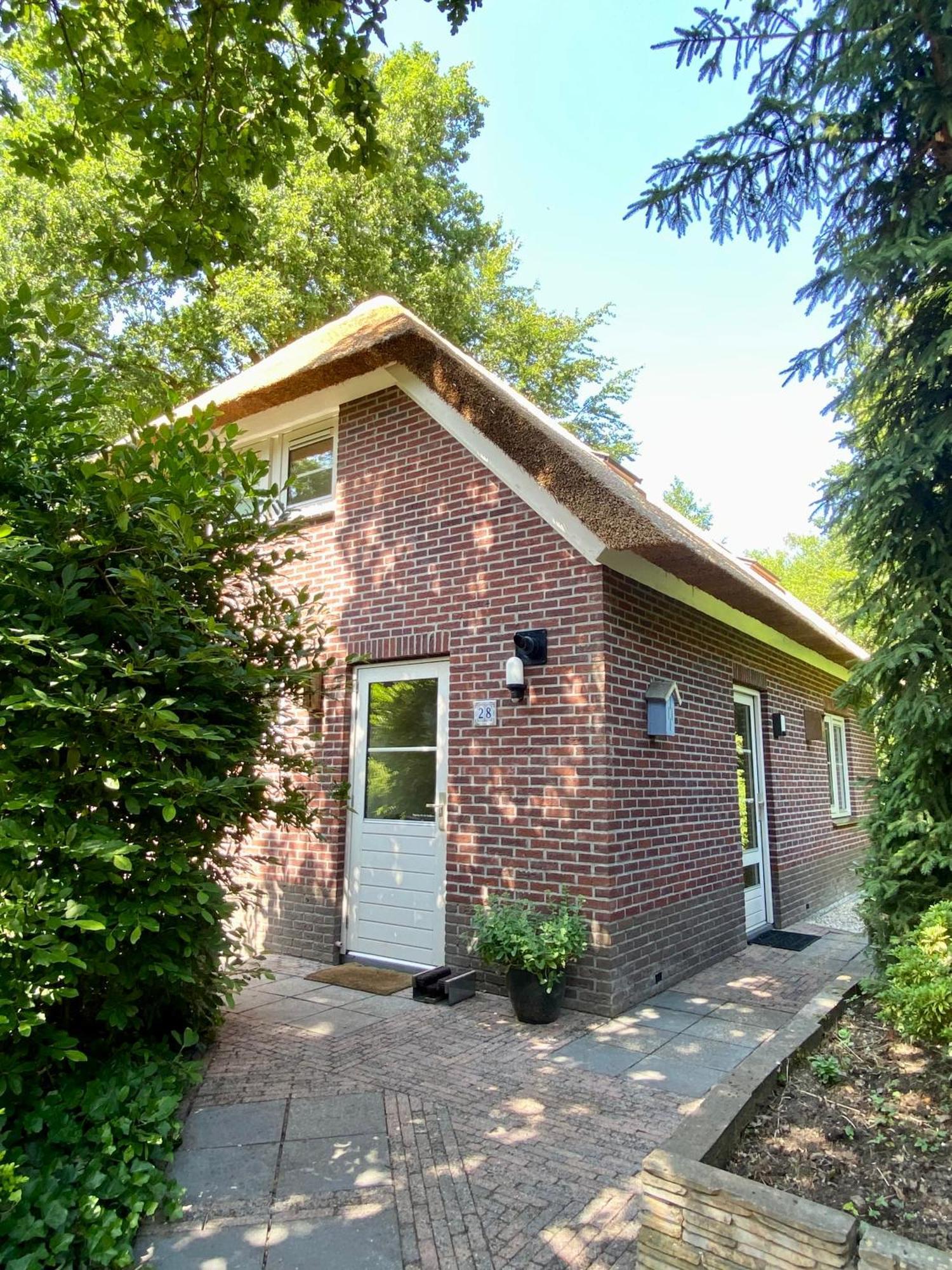 Huisje Aan De Bosrand - Veluwe Epe Luaran gambar